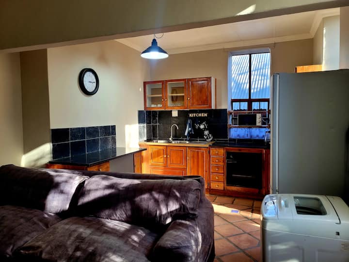 One-bedroom Apartment With Fire Place - Ladybrand