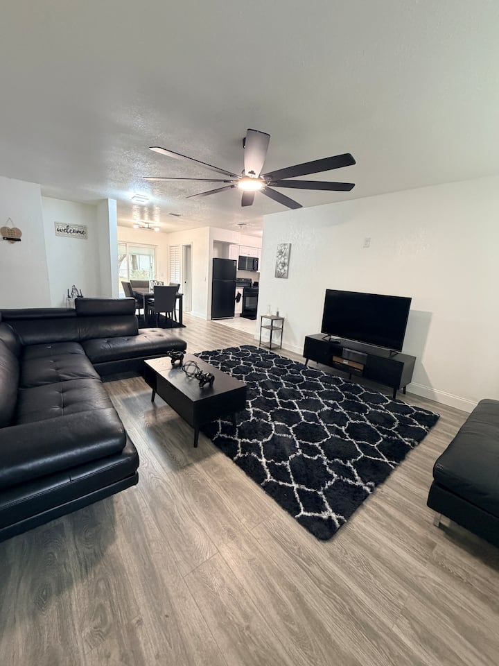 4 Beds Near Legoland-adventhealth Fieldhouse - Winter Haven, FL