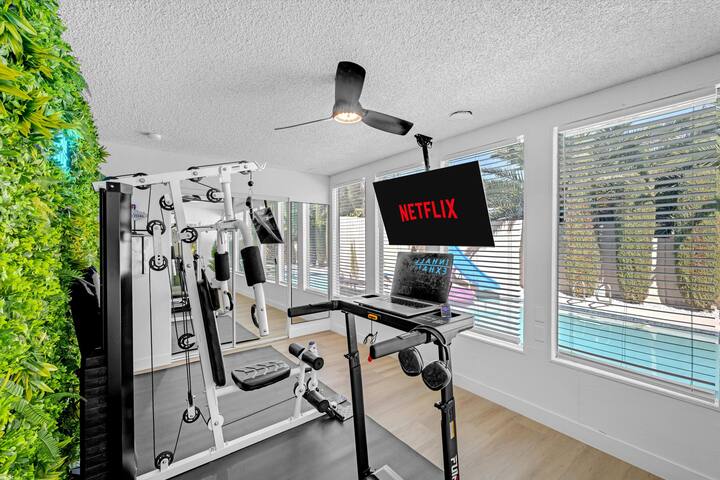 House + Casita! Sleeps 16! • Gym! • Pool & Jacuzzi gallery image 4