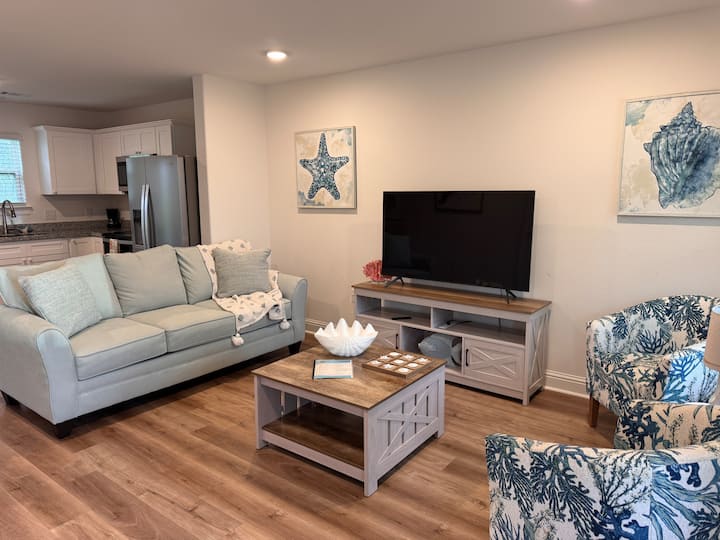 Chic Beach Getaway, Near Casinos/airport/coliseum - Gulfport, MS