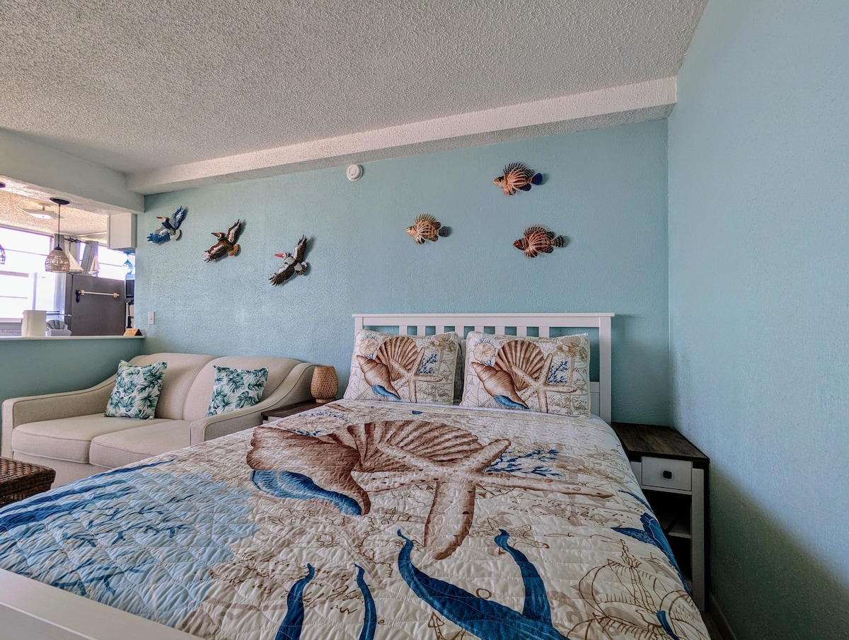 Pelican’s Perch