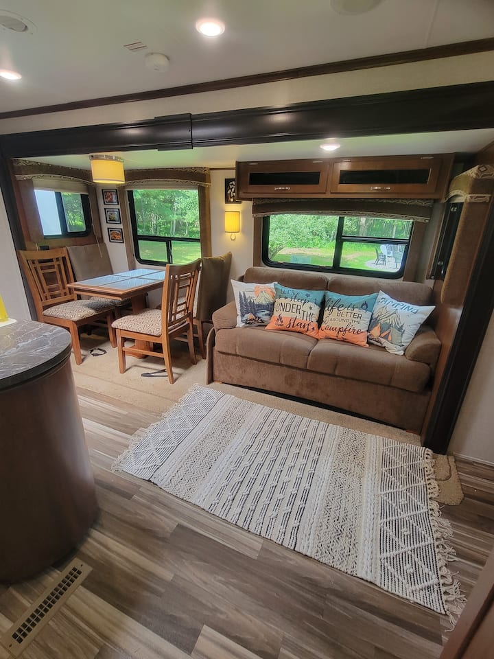 Campworks: Come Enjoy The Adk! - 뉴욕