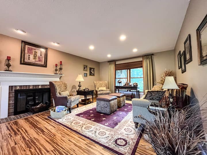 Spacious Home Near Lake Michigan - Berrien Springs, MI