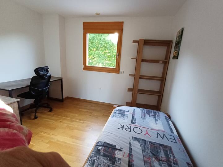 Dhomë gjumi 4