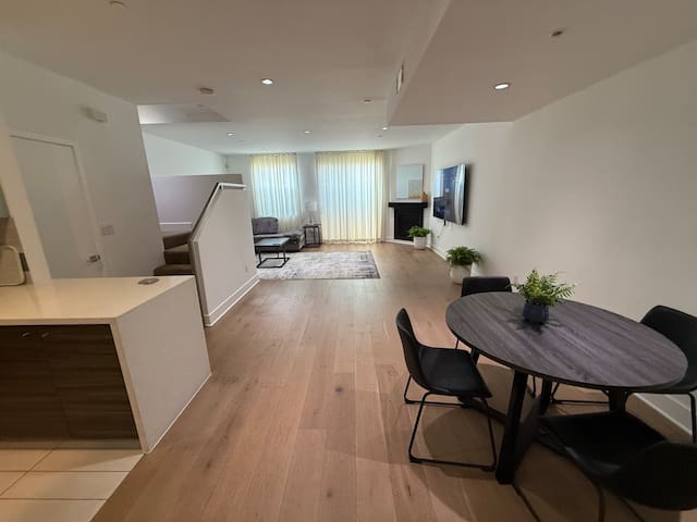 Elegant 3-Story Family Retreat w/Rooftop Views