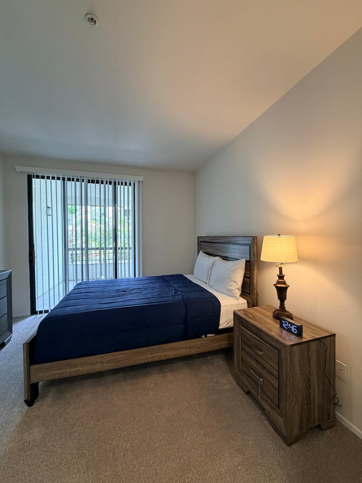 Fully Furnished 1br In Misson Valley W/ Parking - San Diego, CA