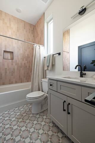 The Desperado at Hydes Ferry gallery image 4