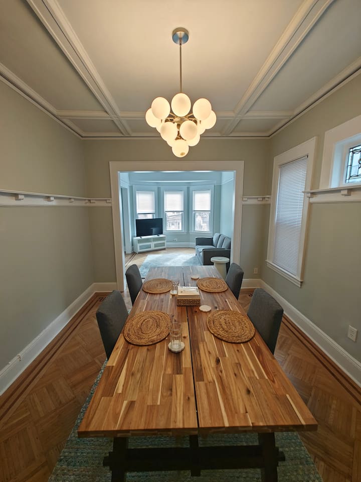 Spacious 2br With Workspace | Near 2/5 Subway - Brooklyn, NY