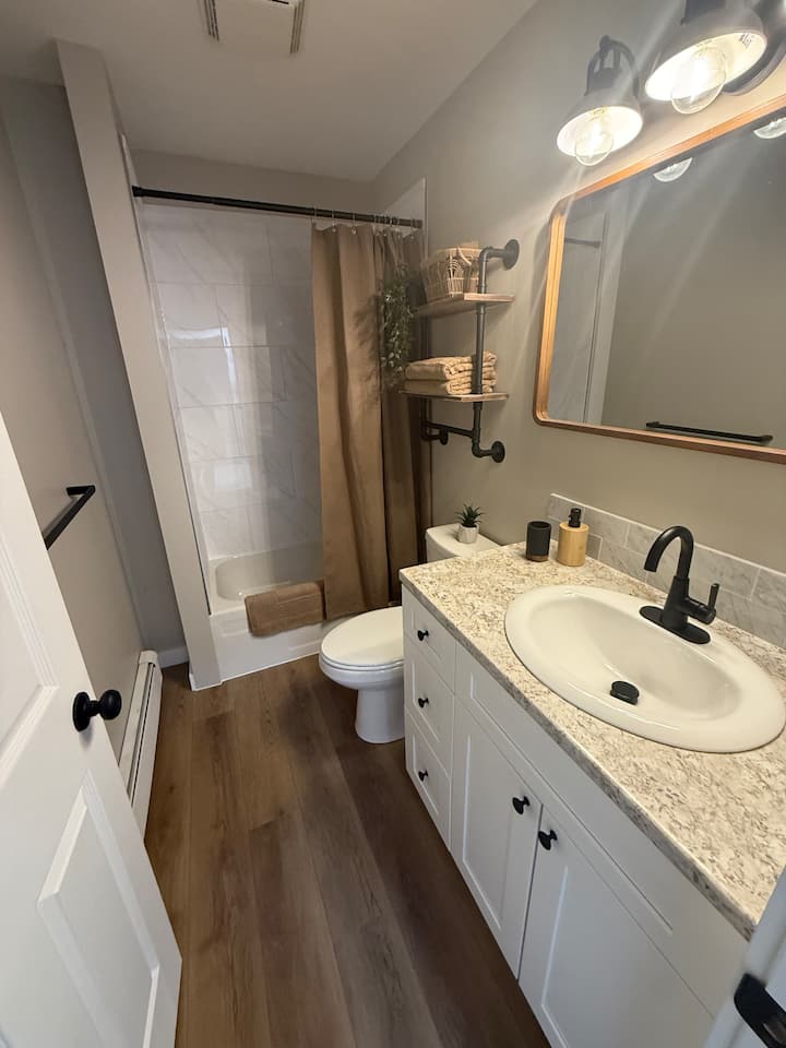 Dawson City Wolf Suite! - Yukon