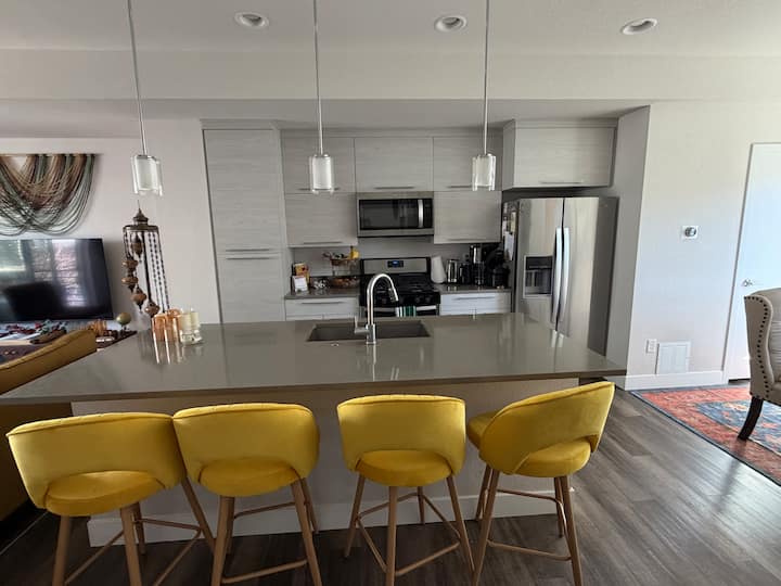 Modern And Cozy House! 5 Minutes From Sloan Lake - Lakewood, CO