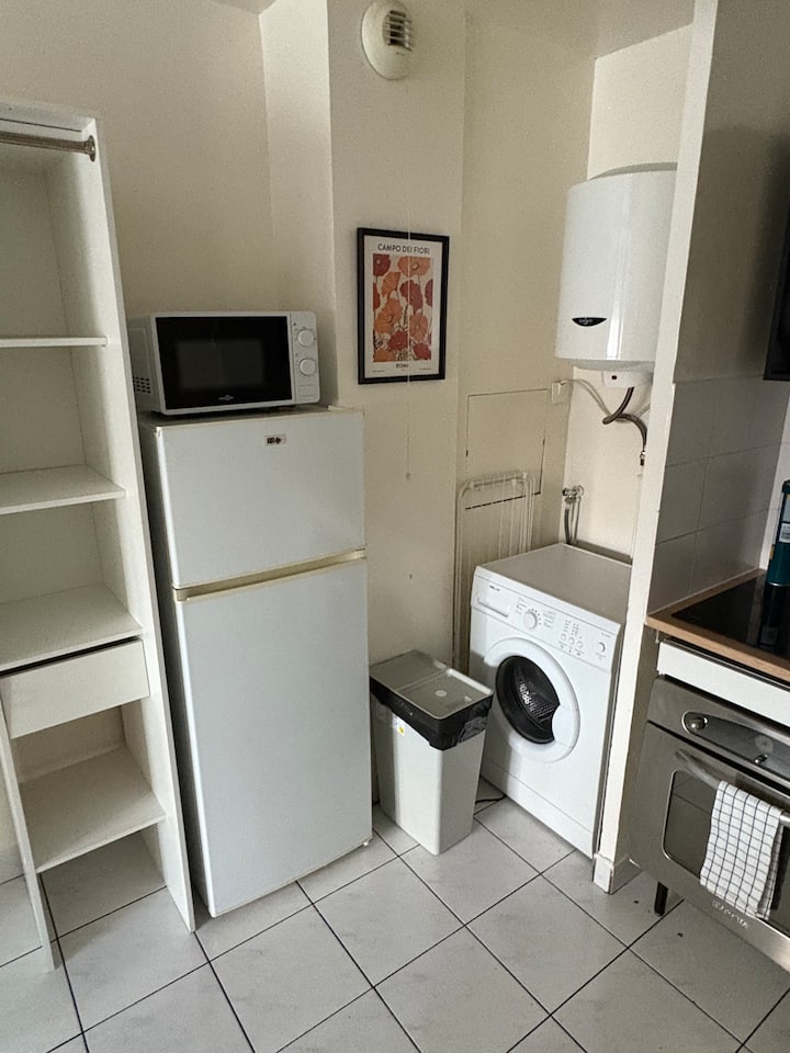 Ciné à La Maison ! Studio à 2 Min Du Métro - Saint-Ouen