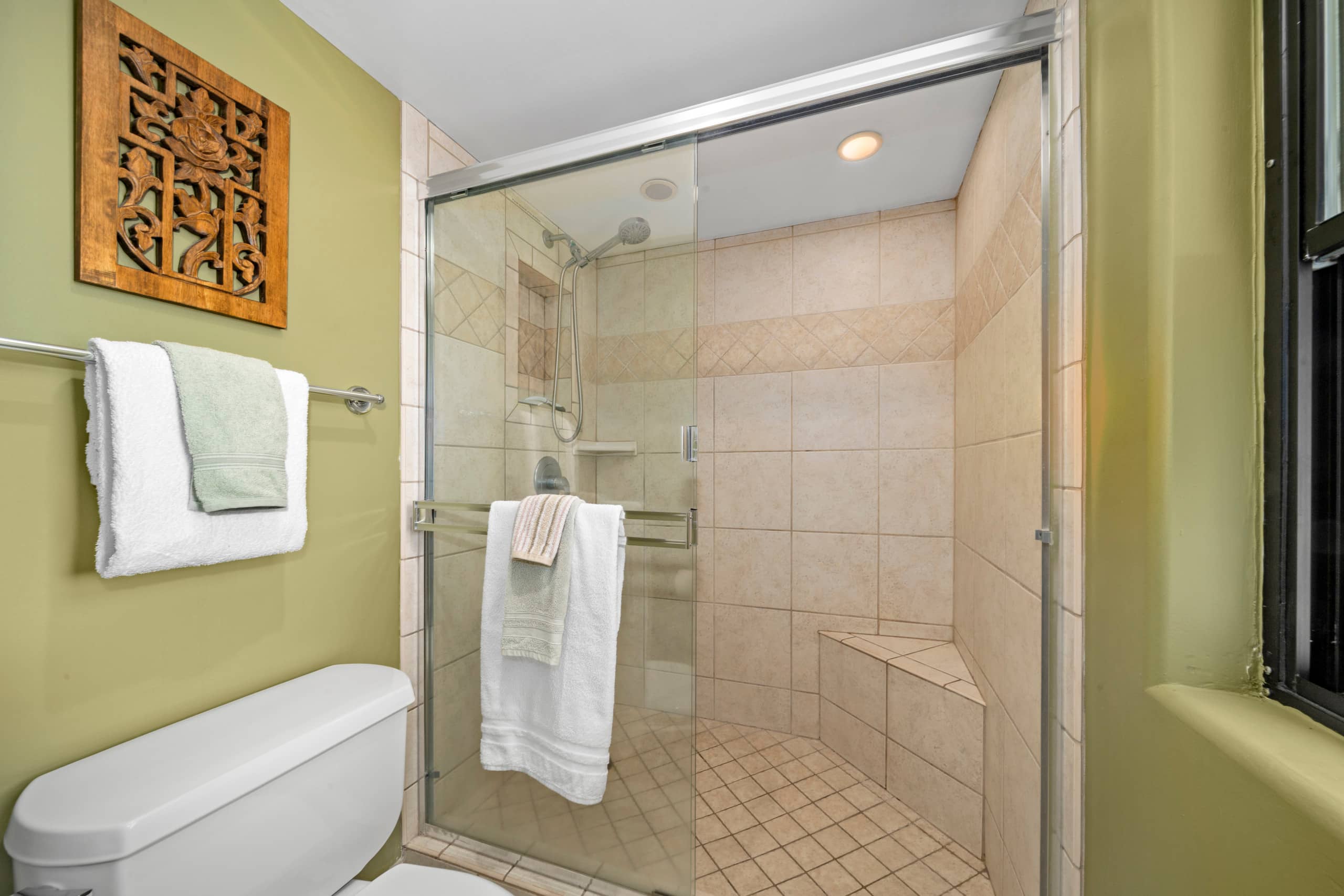 Condo in Lahaina · ★5.0 · 2 bedrooms · 3 beds · 2 private baths - Image 29