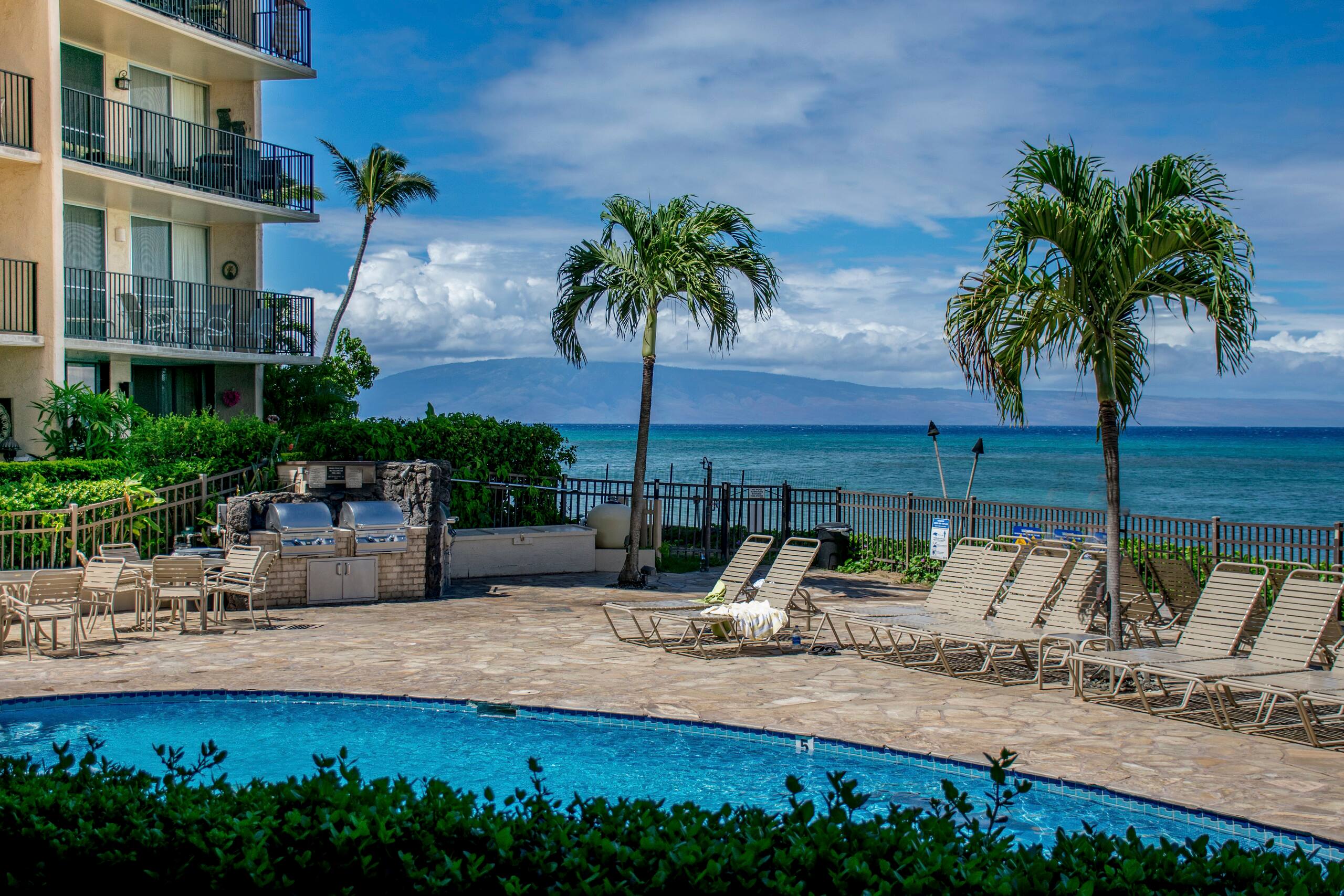 Condo in Lahaina · ★5.0 · 2 bedrooms · 3 beds · 2 private baths - Image 38
