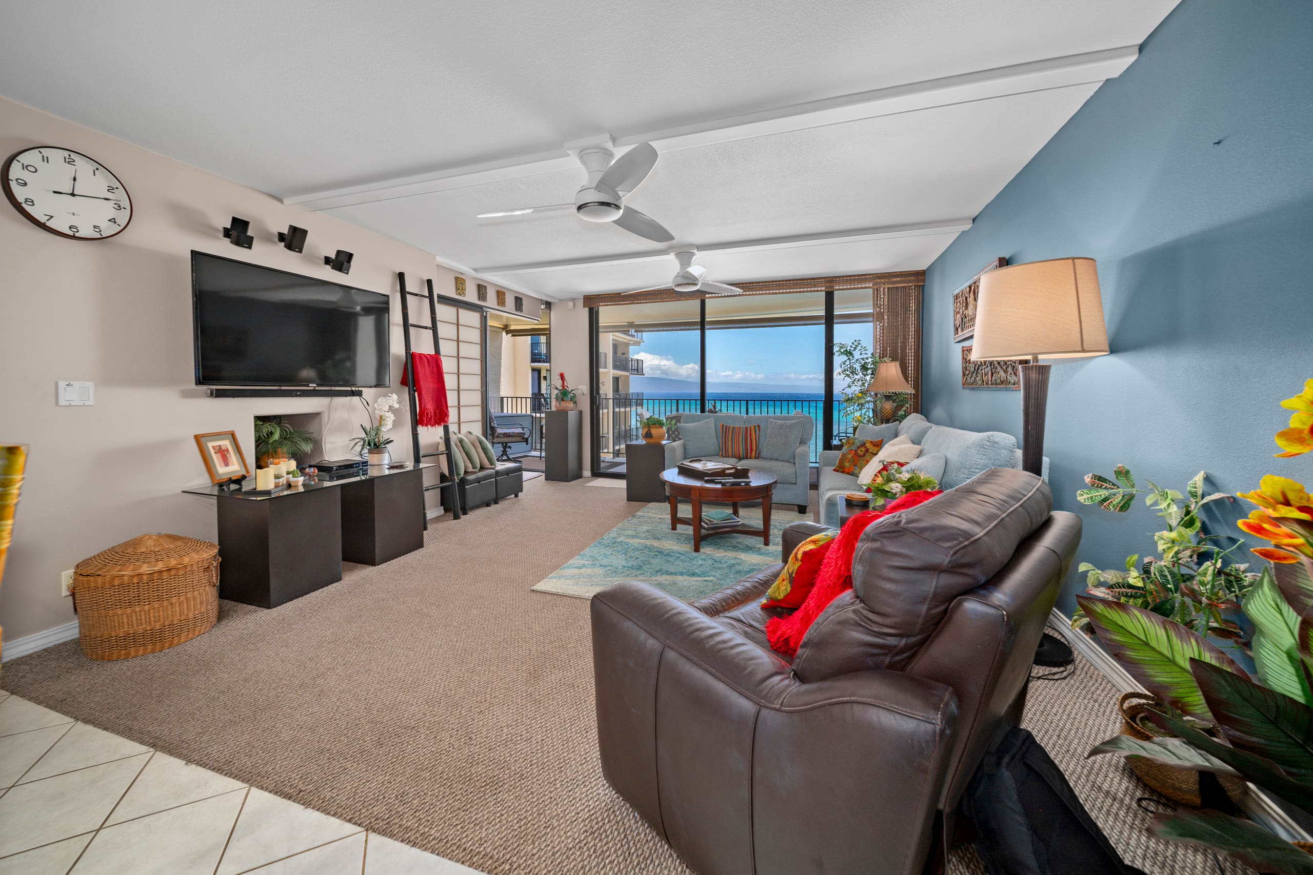 Condo in Lahaina · ★5.0 · 2 bedrooms · 3 beds · 2 private baths - Image 3