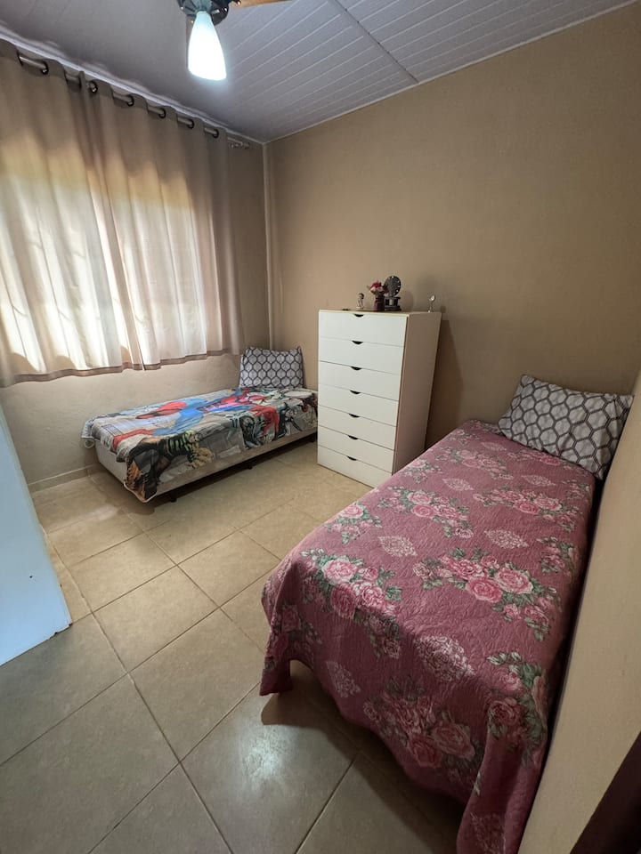 Dhomë gjumi 1