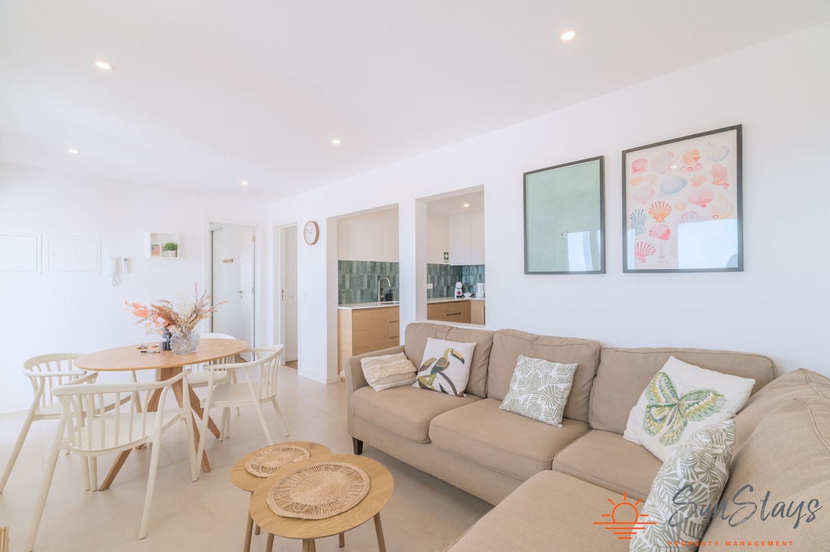 Airbnb em destaque: Luz Bay View | Beach - Town Center by SunStays em Luz