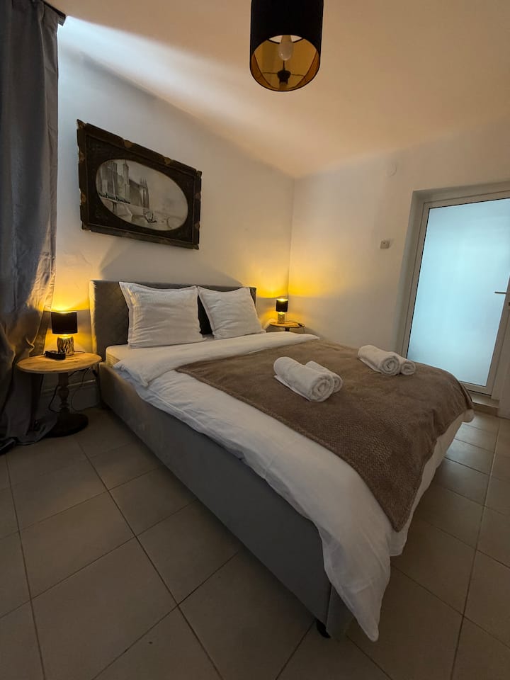 Flower Apartment By The Cave - Cluj-Napoca