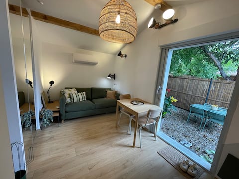 Airbnb performant: New 2-room apartment in Calme, near the city center à Port Marianne