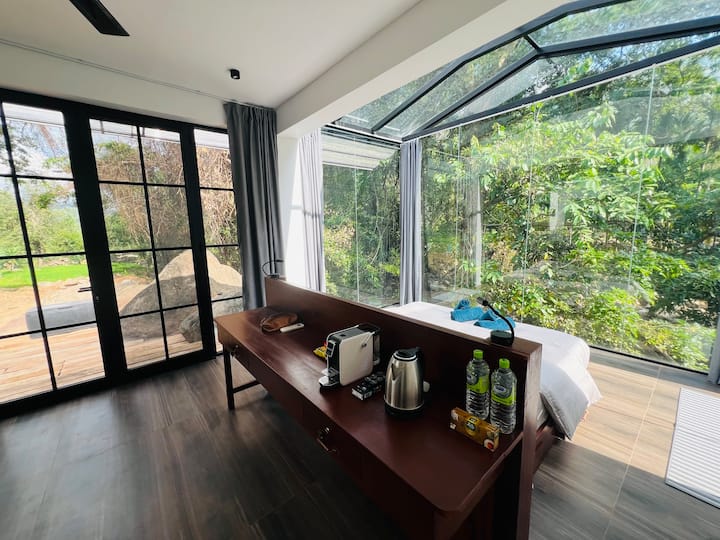 Glass Cabin At Isthuthi Wild - Sri Lanka