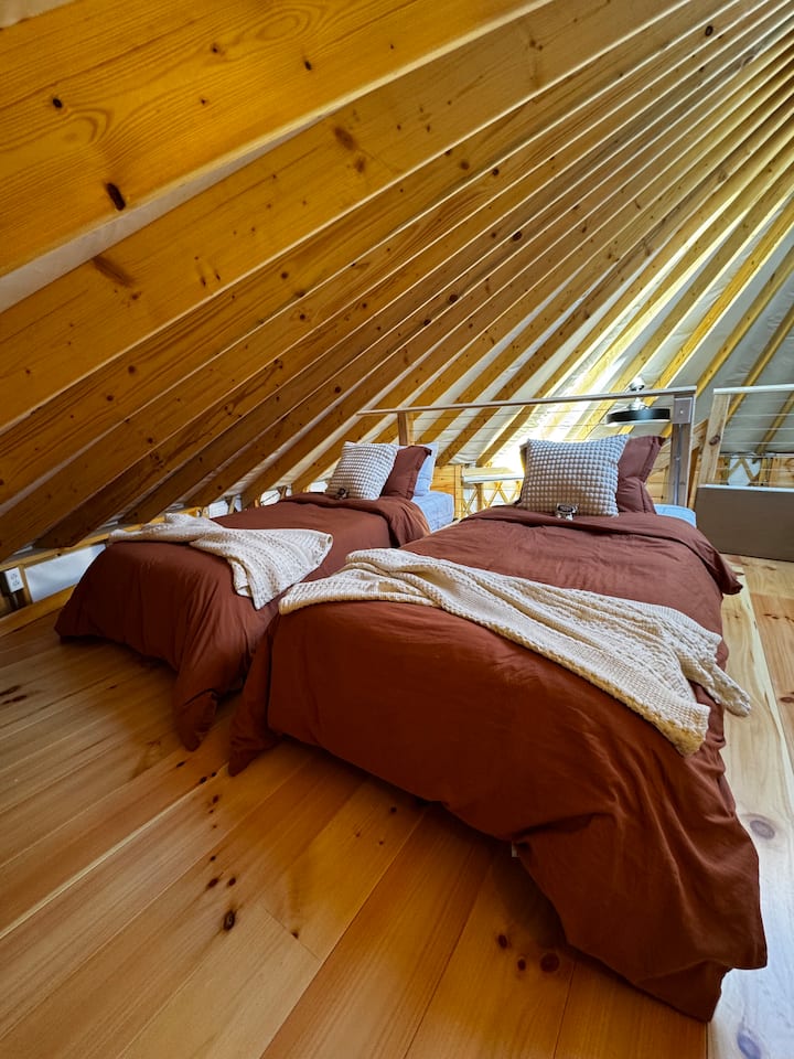 Двойни легла в лофта