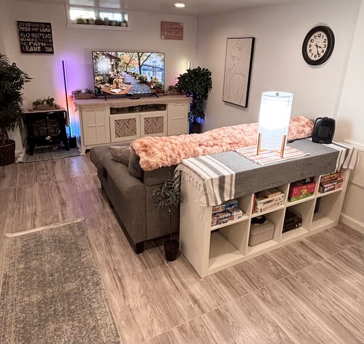 Private Hopkins Suite W Garage & Laundry Near Mpls - Minnetonka, MN