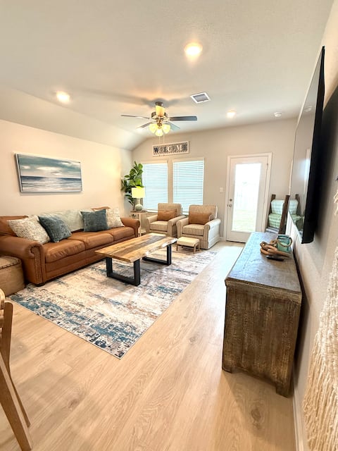 Popular Airbnb listing: Howdy Lane- 3bdrm/2bath-new home in College Station