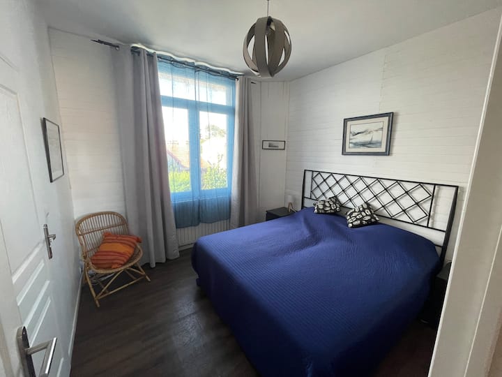 חדר בצד הרחוב