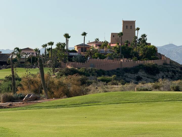 Hermosas vistas dentro del campo de golf.