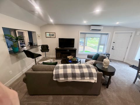 Top Airbnb: Lakefield Lounge House in Selwyn