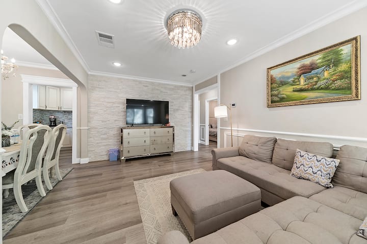 2b Oasis Near Rose Bowl | Outdoor Bbq & Relaxation - San Gabriel, CA