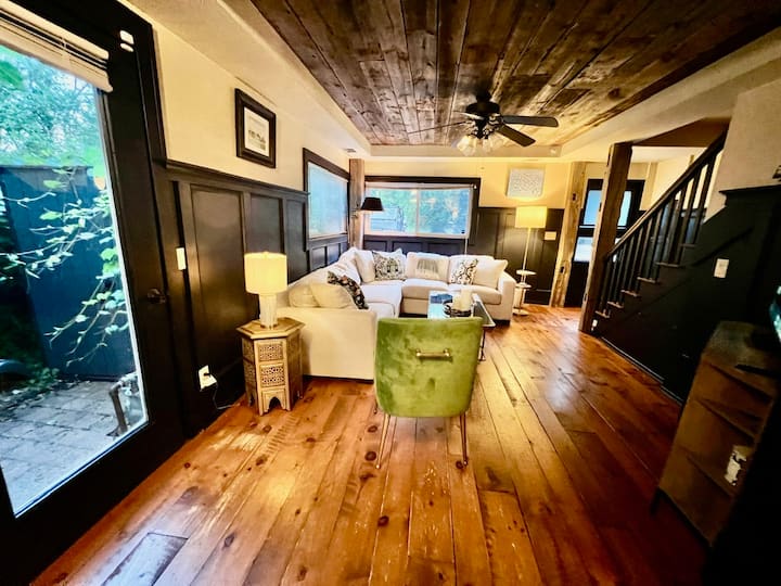 2br Cottage | Walk To Downtown Gh | Fenced Yard - Grand Haven, MI