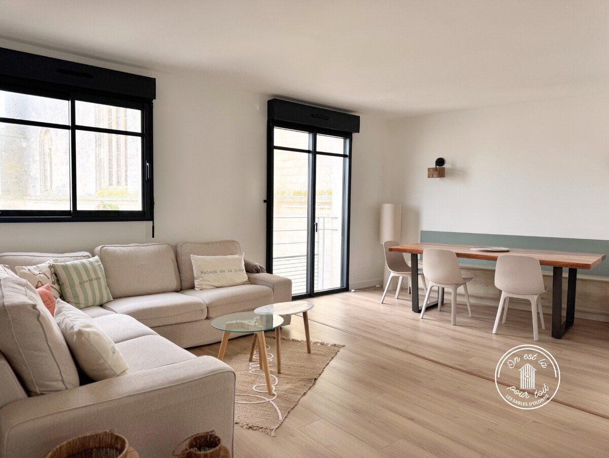 Top performing Airbnb: New Cozy & Chic apartment for 6 people - Ideal location in Les Sables D'olonne