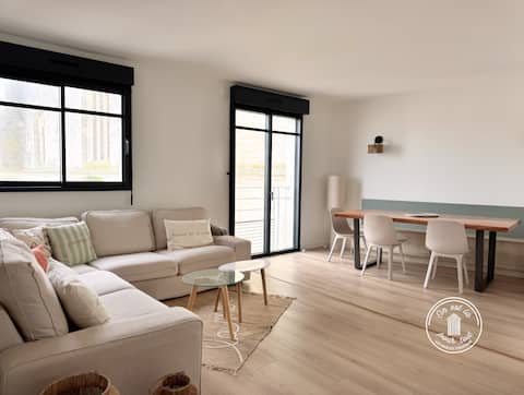 Top performing Airbnb: New Cozy & Chic apartment for 6 people - Ideal location in Les Sables D'olonne