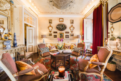 Airbnb em destaque: Luxury 140m² Historic Apartment in Chiado • 2BR em Lisboa