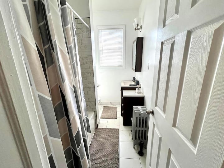 Spacious 2-bedroom Retreat - Newark, NJ