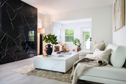 Successful Airbnb property: Spanish Luxury Revival Villa w/ Pool and Oasis in Douglas Park