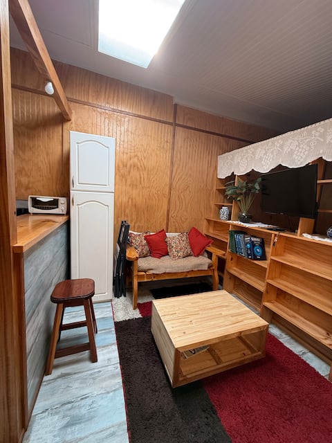 Popular Airbnb listing: Rustic cabin with a great atmosphere in Puerto Montt in Puerto Montt