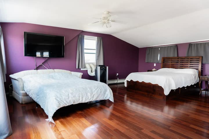 Bračni krevet + kauč na razvlačenje