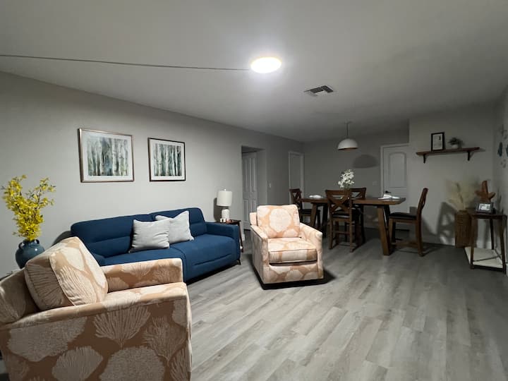 Beach Escape 2br • 5 Min Fll • Free Parking - Dania Beach, FL