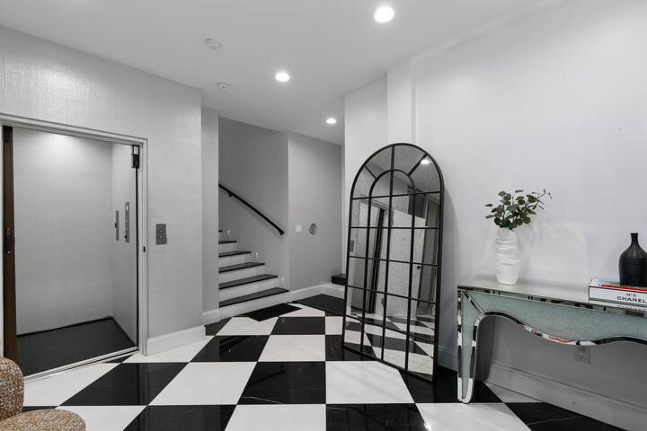 Luxury Stay in the Heart of Hollywood/Amazing View gallery image 5