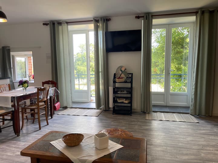 Studio Appartement Confortable à La Campagne - Rochechouart