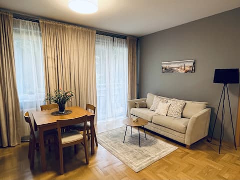 Top Airbnb: Aviation Corner | Tauron Arena | Park | Parking in Czyżyny