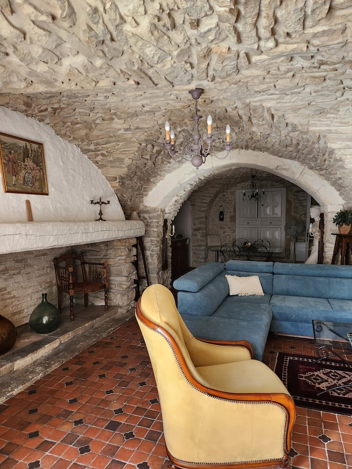 Maison De Caractère - Marguerittes