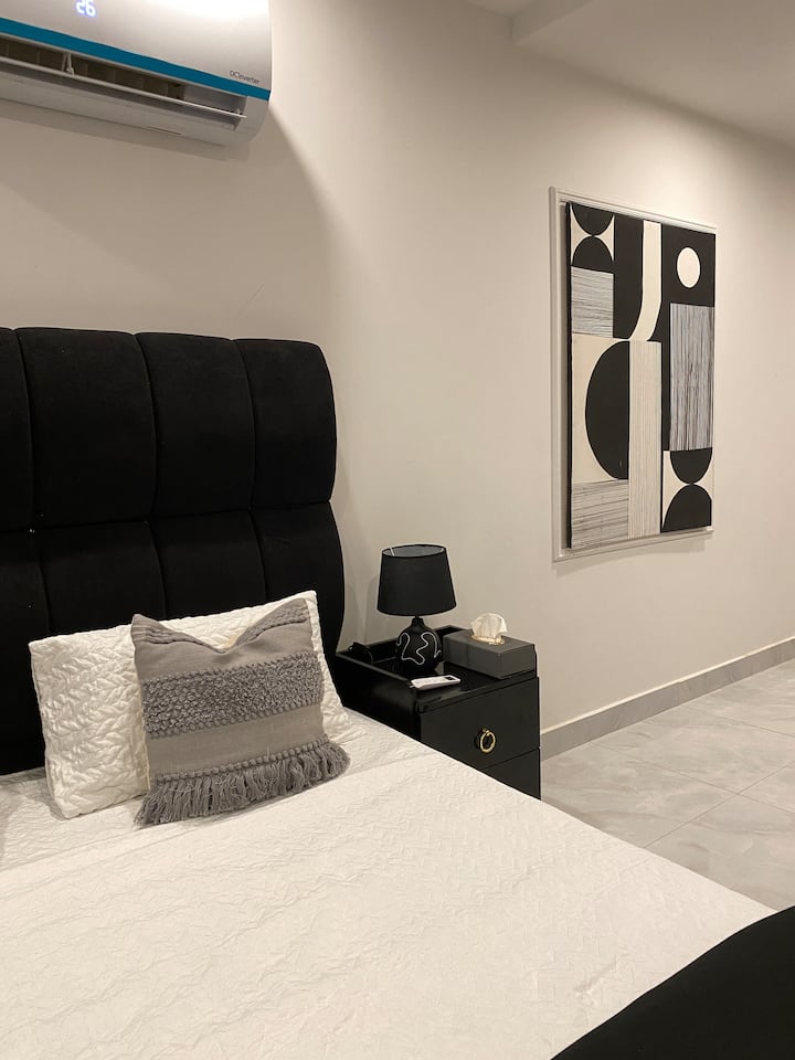 Appartement De Luxe | Arrivée Autonome | Bahria Town Lahore - Lahore