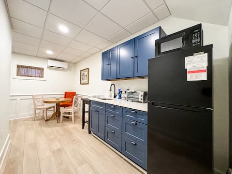 Top performing Airbnb: VaHi Studio in Virginia Highland