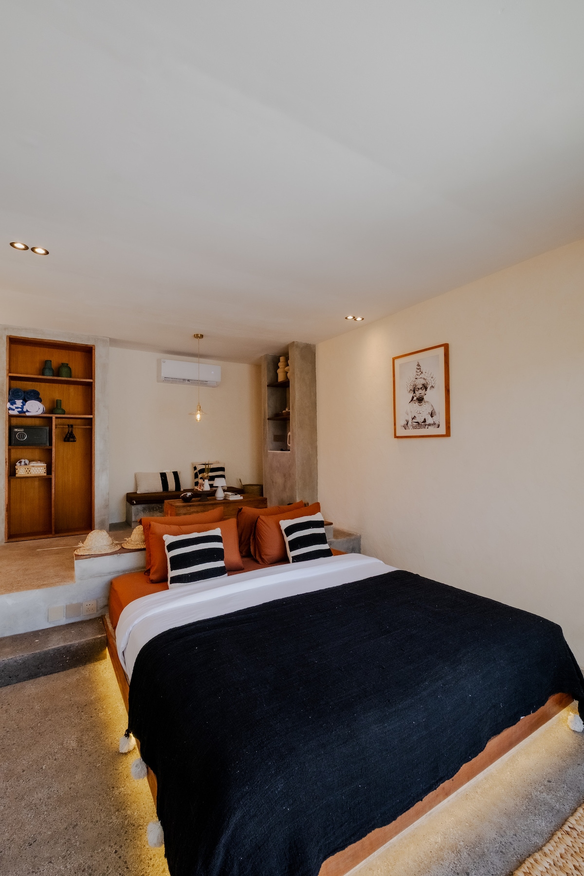 Home in South Kuta · ★4.6 · 1 bedroom · 1 bed · 1 bath รายการ Airbnb เปรียบเทียบ