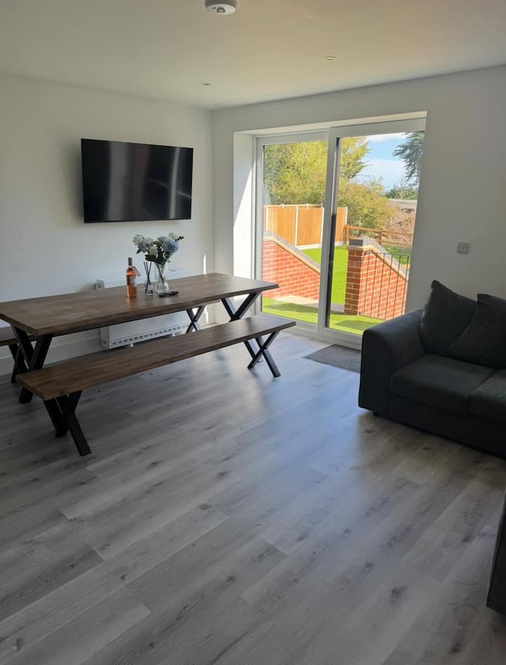 Rural Retreats 9/10 - Burnham-on-Crouch