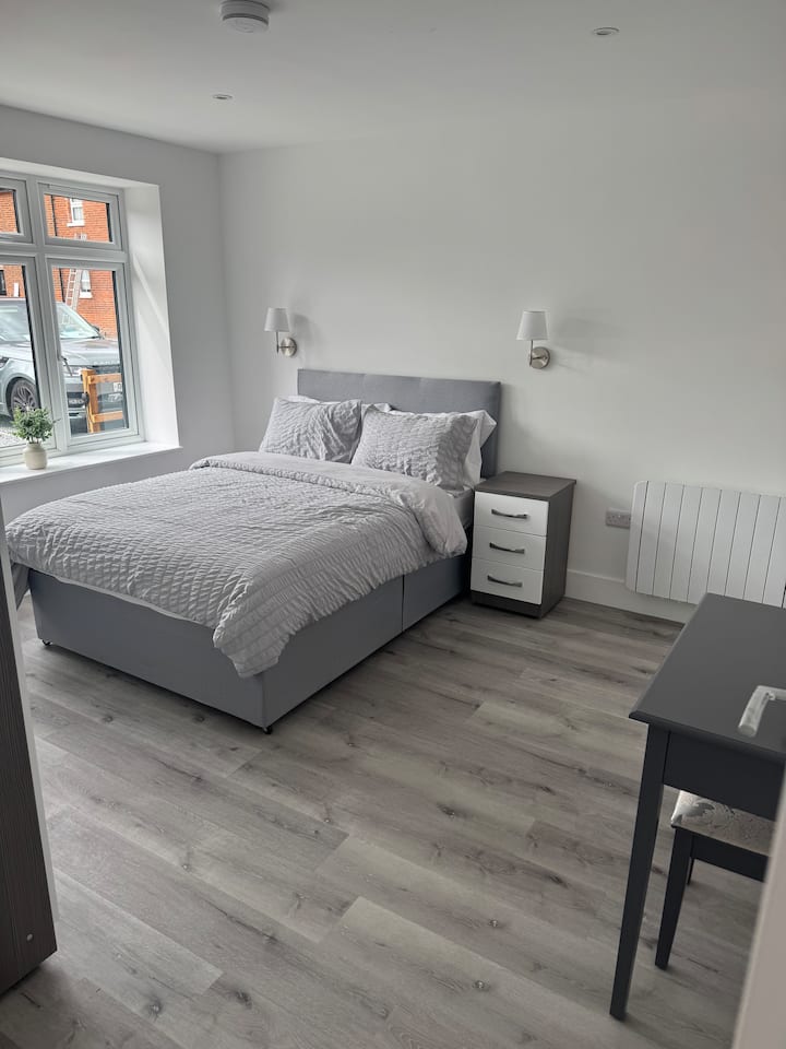 Bungalow 10 bedroom with ensuite 