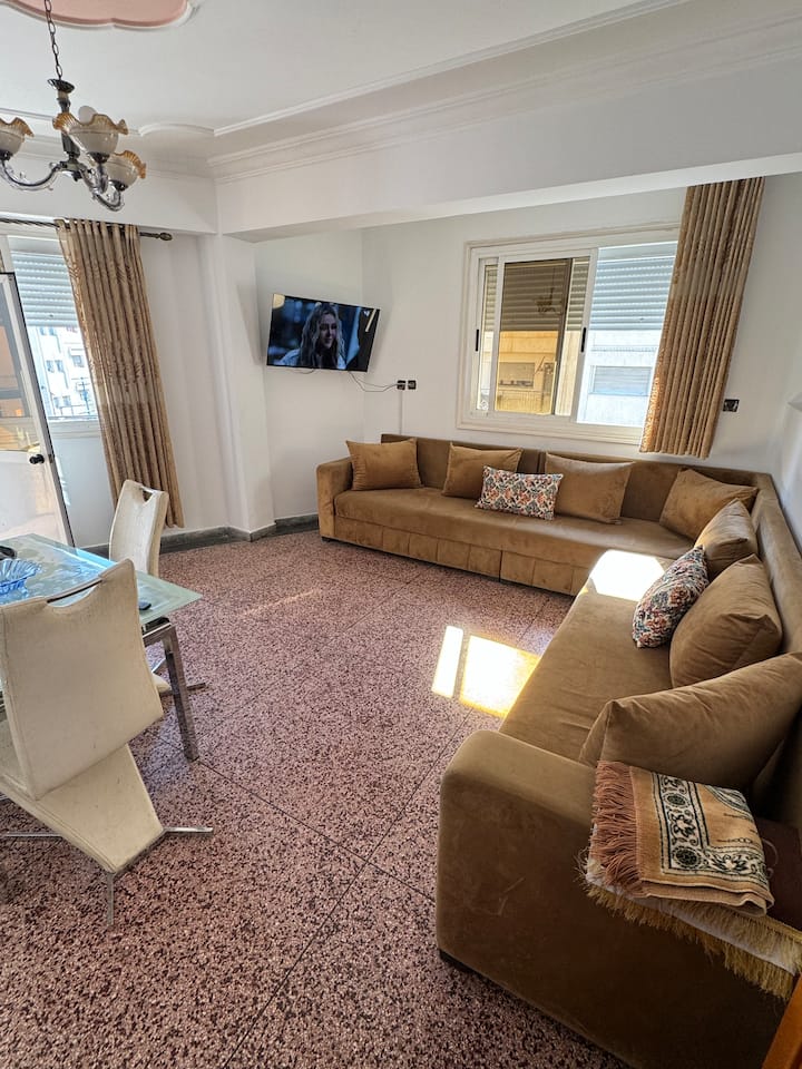 App.  Spacieux Situé Au Centre Ville. Bien Venue - Al Hoceima
