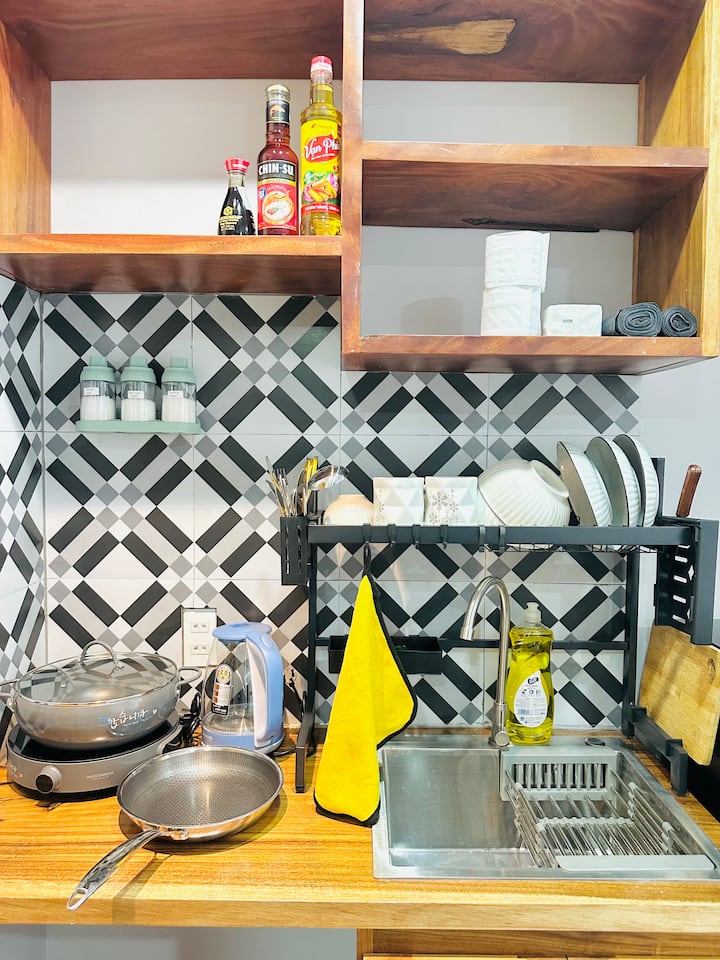 (305msnk) Luxe Twin Studio | Balcony & Kitchen - Bình Minh